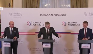 Štúdio 24: Politológ Ladislav Mrklas o Slavkovskom formáte