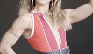 Slávna "spajska" šokuje extrémnou premenou: Z popovej divy sa stala hora svalov!