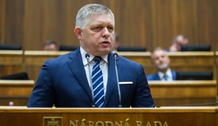 Vláda žiada parlament o dôveru. Fico: Robíme dobrú robotu, pokiaľ ide o konsolidáciu