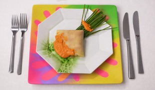 Palacinky s mäsovou plnkou a paprikovou omáčkou