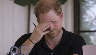 Princ Harry sa pred súdom rozplakal: Urobili jej zo života peklo!