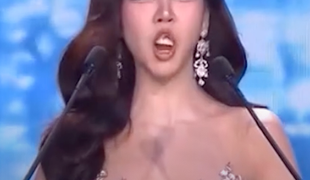 Príšerný trapas priamo na pódiu! Nádejnej Miss vypadla zubná protéza!