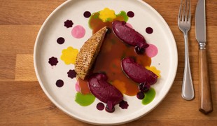 Bažantia terina so shiitake, variáciou cvikly a maslovým demiglasom