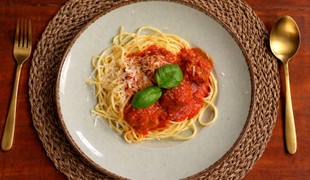 Mäsové guľky s cestovinami