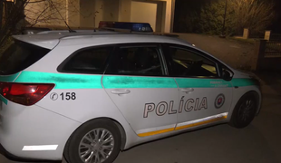 Muž čelí obvineniu z výroby a šírenia detskej pornografie. Mal fotografovať aj vlastné dieťa