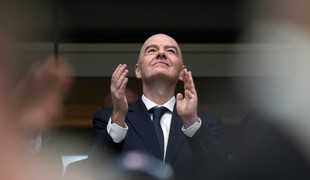 Prezident FIFA Infantino s ďalšími problémami