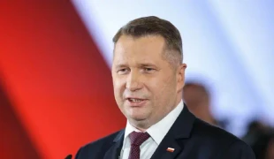 Rozkol v poľskej opozícii: Kaczyňski rázne odmietol výzvu vlastného kandidáta na premiéra zastaviť pomoc Ukrajine