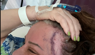Hudobný svet v slzách: Agresívna rakovina prekazila rozlúčkové turné známej speváčky!