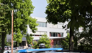 Incident vo Veľkých Kapušanoch: Študent sa mal s nožom v ruke vyhrážať zabitím učiteľovi