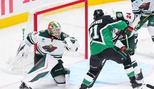 Odštartovalo play-off NHL. Brankári čarovali, favoriti padali