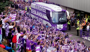 Kuriózny incident v Španielsku! V autobuse futbalového tímu objavili migranta