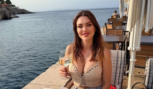 Martina Schindlerová ukázala plavky, ktoré lichotia aj väčšiemu poprsiu: Tento strih je letným favoritom