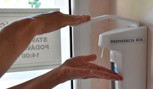 Slovensko hlási stabilizáciu v náraste hepatitídy. Vakcín je dosť, no distribúcia je selektívna