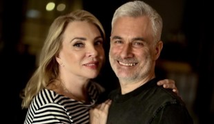 FOTO Zdena Studenková v bielych šatách ako bohyňa: Braňov spokojný výraz hovorí za tisíc slov!