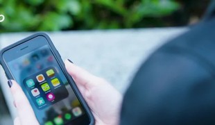 EP podporil výnimku, ktorá umožňuje kontrolu online komunikácie