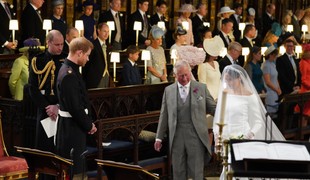 Osem rokov po svadbe Harryho a Meghan spravil kráľ Karol III. krok, ktorý ich musel zabolieť!
