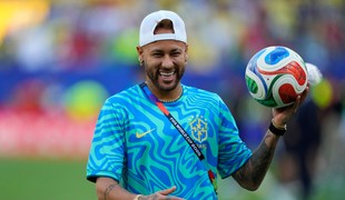 NEYMAR sa stane päťnásobným otcom, chýbať bude aj v druhom zápase MS