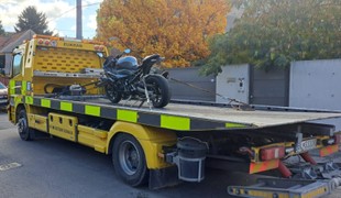 Rozsiahla policajná akcia na Slovensku: Jedným zo zadržaných má byť policajt