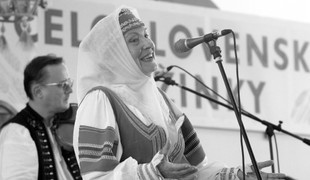 Zomrela Darina Laščiaková. Legendárna interpretka ľudových piesní a etnografka mala 94 rokov