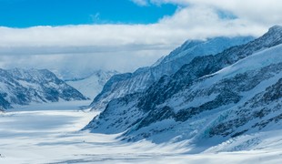 Tragédia v Alpách: Po páde dvoch lavín zahynulo najmenej päť ľudí