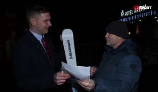 Výherca SMS súťaže o lyže od bratov Žampovcov si prevzal svoju cenu