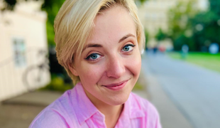 Pár dní po odhalení náhrobku Aničky Slováčkovej to tam vyzerá TAKTO!