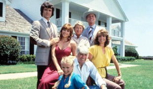 SMUTNÁ správa pre fanúšikov legendárneho seriálu DALLAS: Zomrela jedna z hviezd!