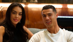 Prečo sa Ronaldo ženil v TRIČKU a vo vlastnej obývačke? Dôvod vás prekvapí!