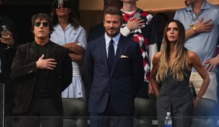 Svetové celebrity sledovali triumf USA na MS. V hľadisku Beckham, Cruise aj DiCaprio