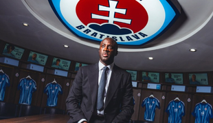 Novým trénerom futbalistov Slovana Bratislava sa stal Yaya Toure