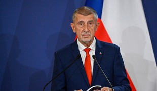 Ani druhý pokus nevyšiel. Babišova vláda si udržala dôveru snemovne