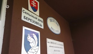 Obec bez starostu aj bez elektriny: Brezovec bojuje o holé prežitie