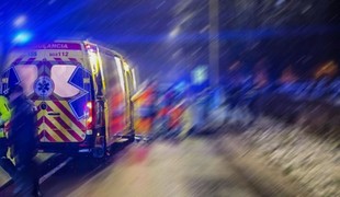 Vodič nechal chodca ležať na ceste a ušiel. Polícia žiada svedkov o pomoc