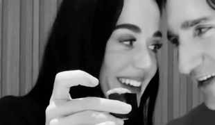 Speváčka zverejnila zaľúbené videjko s expremiérom, rovnaké pridala aj pred rokom s exsnúbencom!