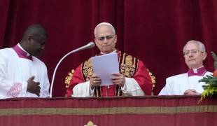 Urbi et Orbi s výzvou na dialóg: Pápež apeloval na Rusko a Ukrajinu