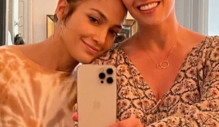 Rovnaké gény, rozdiel len jediný rok: TAKTO vyzerá mladšia sestra Jennifer Lopez!