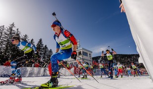 MAŤKO v hromadnom štarte ôsmy, o medailové pozície ho obrala palica