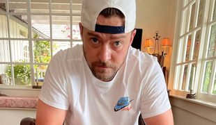 Opitý za volantom! Hviezdny spevák sa snaží zabrániť polícii v zverejnení záznamu!