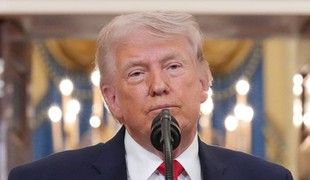 USA podpíšu dohodu o mieri s Iránom v nedeľu, oznámil Trump