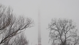 Neosvetlené komíny Bukózy: Pilot varuje pred možnou zrážkou