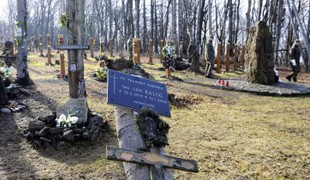 Od havárie vojenského lietadla so slovenskými vojakmi pri Hejciach uplynulo 20 rokov