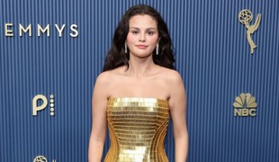 Selena Gomez predviedla šaty, ktoré krásne zvýraznili jej krivky: Funguje za tým jednoduchý módny trik