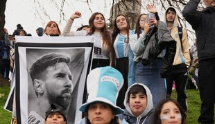Messiho návrat domov pritiahol pozornosť verejnosti