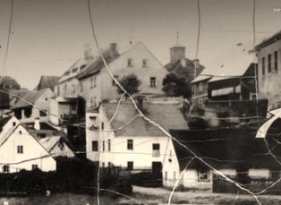 Vlasovci, zámek a letiště