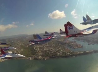 Přehlídka lodí Černomořské flotily