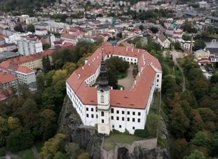 Jak Sověti zničili zámek v Čechách