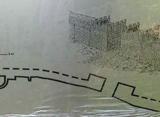 Pyramidy, koule a Molpír