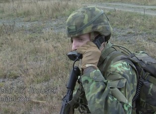 První hod skutečným granátem prověří každého.