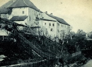 Hrad, který se propadl