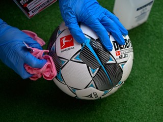 Španieli chvália Nemcov za rozbeh bundesligy. Sú priklad pre všekých